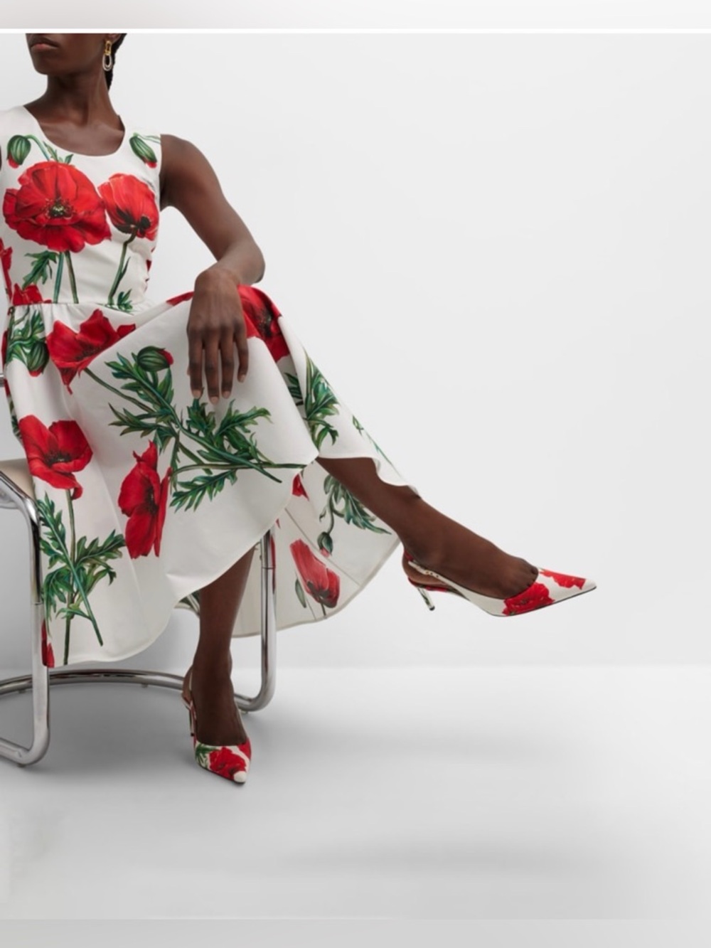 Dolce&Gabbana
Floral Cotton Slingback Pumps
Excellent condition 
Box & dust bags